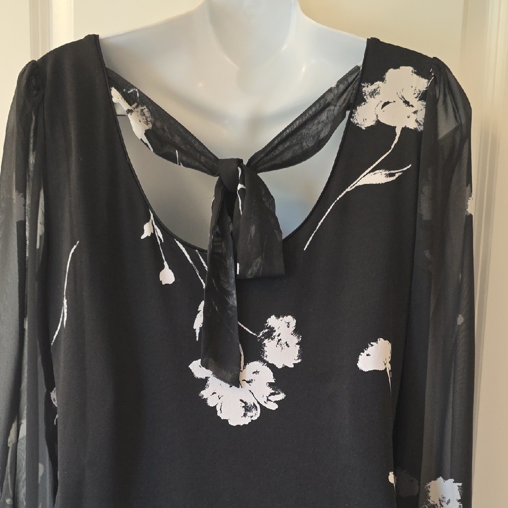 White House Black Market Black and White Floral Dress - Picture 2 of 3